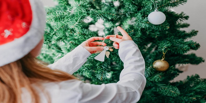6 Top Tips For People For Buying First Real Christmas Tree